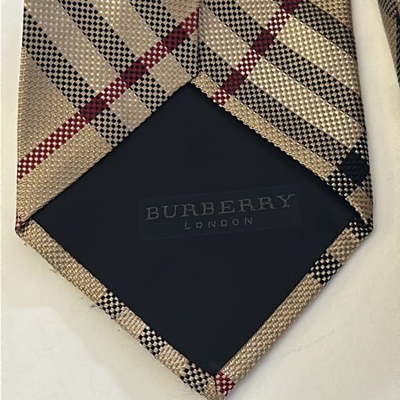 BURBERRY || NWOT - 100% Silk Authentic Plaid Tie - Picture 5 of 7